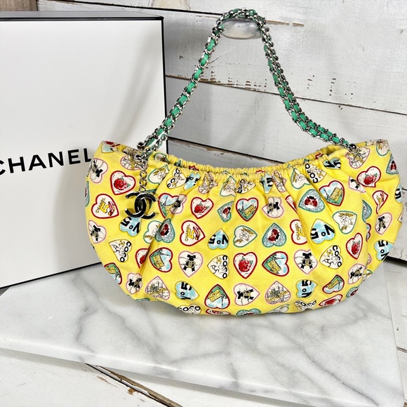 CHANEL Handbags - Chanel Limited Edition 2006 Valentine Handbag